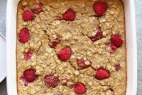 Baked Oatmeal with Banana and Berries