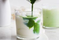 How to Make an Iced Matcha Latte at Home