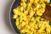 Vegan Huevos a la Mexicana: Mexican-Style Scramble