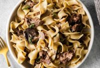 Creamy Slow Cooker Beef Stroganoff