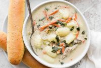 Copycat Olive Garden Chicken Gnocchi Soup Recipe