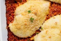 Cheesy Baked Chicken Parmesan Quinoa Casserole