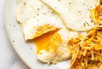 How to Cook Over Medium Eggs