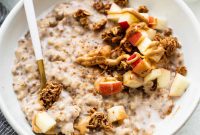Apple Cinnamon Oatmeal Recipe for Cozy Mornings