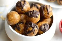 No-Bake Peanut Butter Energy Balls Recipe