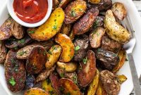 Crispy Garlic Herb Roasted Fingerling Potatoes