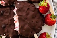 Chocolate-Dipped Strawberry Frozen Yogurt Bars
