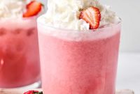 Creamy Strawberries and Cream Cocktail Recipe
