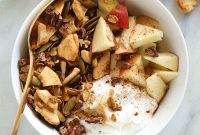 Homemade Apple Cinnamon Granola Recipe