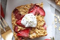 Strawberry Rhubarb Baked Oatmeal Recipe