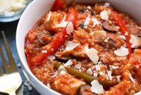 One-Pan Chicken Cacciatore Quinoa Casserole