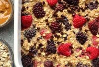 Dark Chocolate and Berry Baked Oatmeal Recipe
