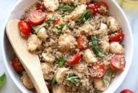 Caprese Quinoa Salad with Cherry Tomatoes and Basil