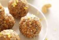 No-Bake Lemon Cake Energy Balls
