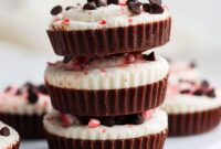 No-Bake Keto Peppermint Bark Fat Bombs Recipe