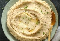 Creamy Low-Carb Cauliflower Mashed Potatoes