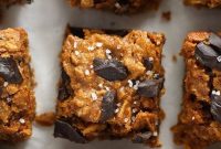 Spiced Pumpkin Oatmeal Cookie Bars