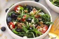 Fresh Arugula Salad with Lemon Vinaigrette and Parmesan