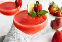 How to Make a Frozen Strawberry Daiquiri