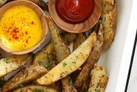 Crispy Oven-Baked Potato Wedges