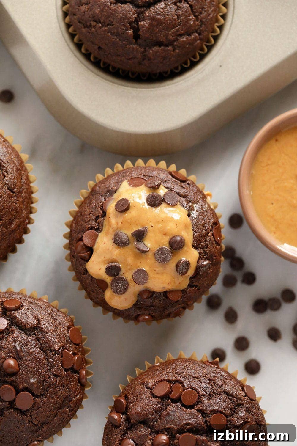 muffins with pb and chocolate chips