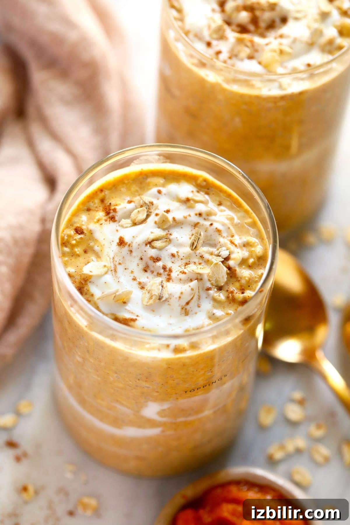 Pumpkin Cheesecake Overnight Oats overnight oats in jar