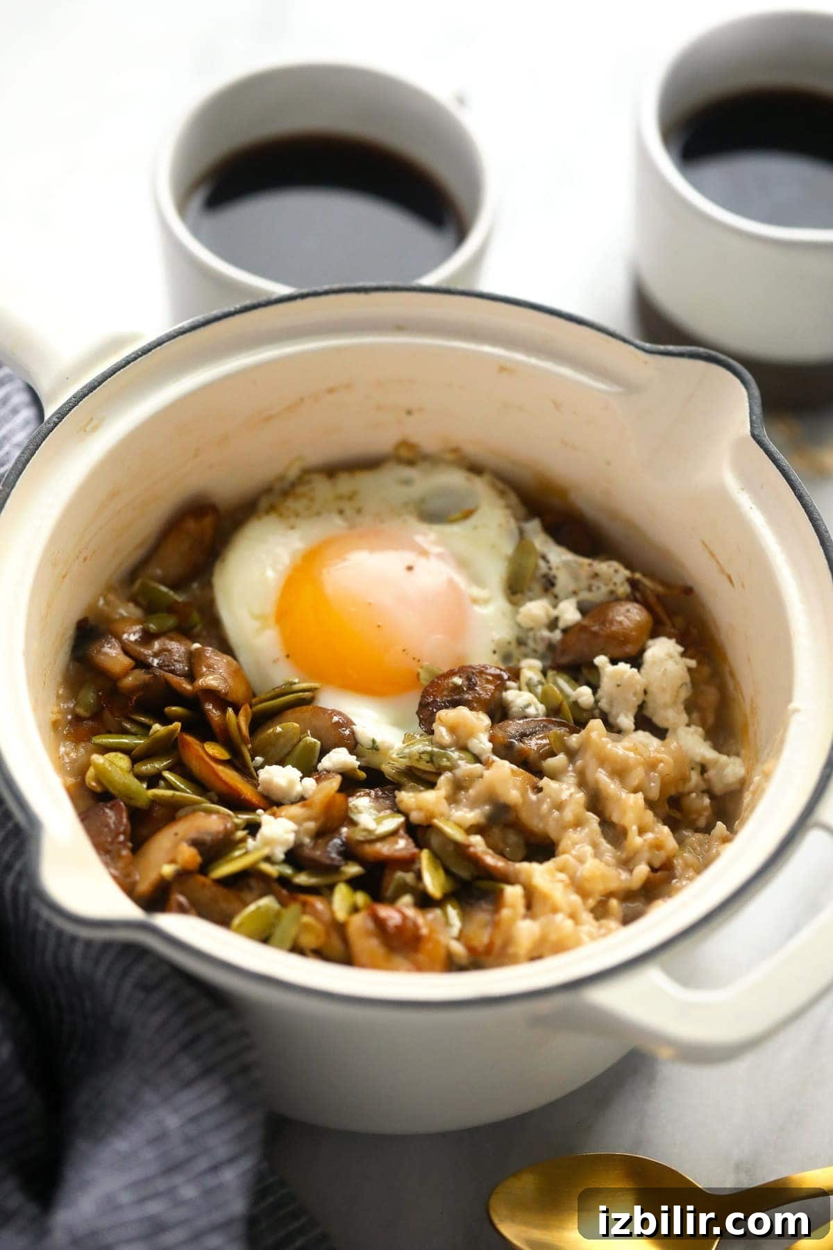 Savory Oatmeal Recipe for a Hearty Breakfast 6 Savory oatmeal with an egg on top.