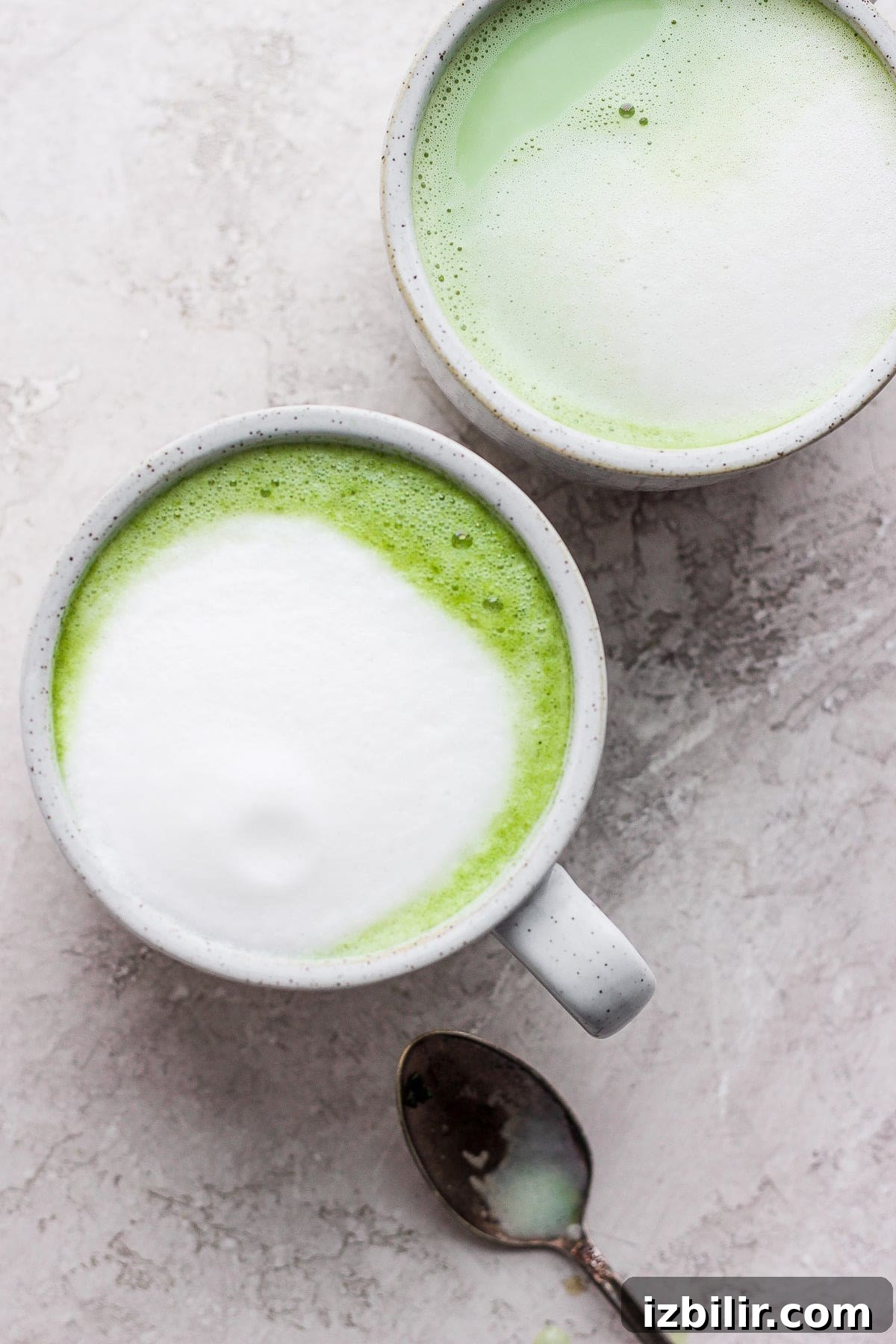 Ready to learn how to make a matcha latte? Matcha green tea lattes are a great substitute for an espresso latte. Keep reading to learn how to perfect this warm, drink! matcha latte in mug