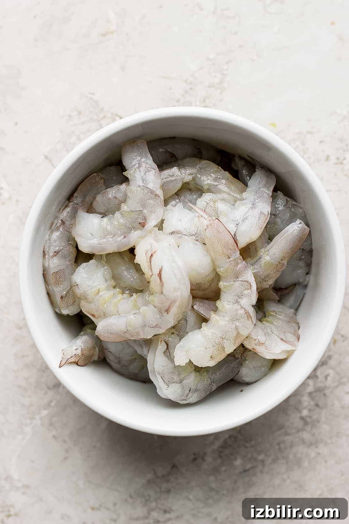 Raw shrimp ready for stir fry raw shrimp in bowl