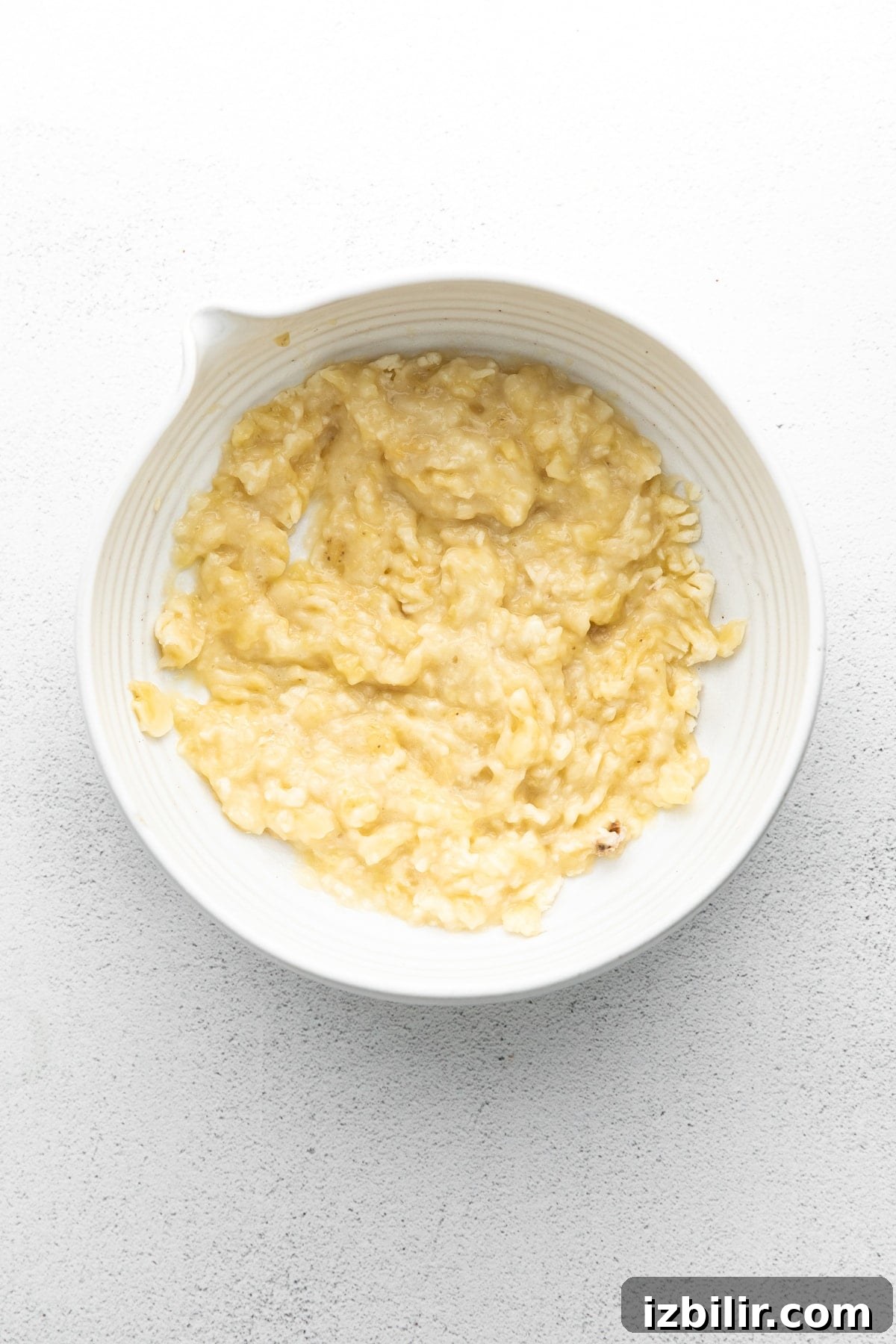 mashed banana in bowl