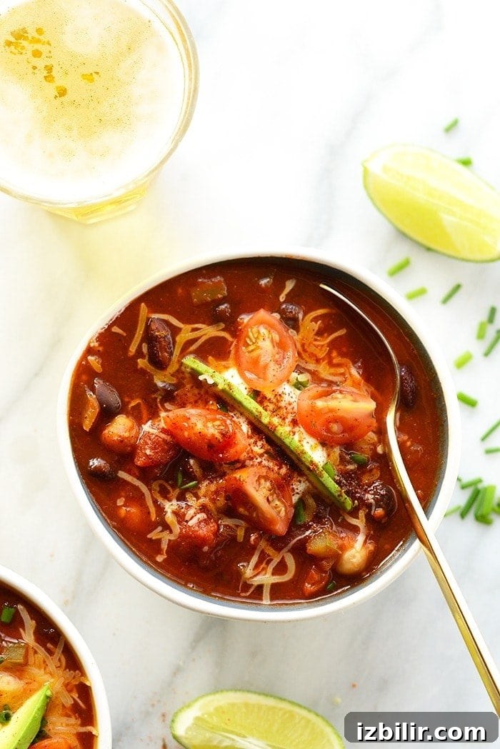 Vegetarian beer chili in a bowl Vegetarian beer chili in a bowl