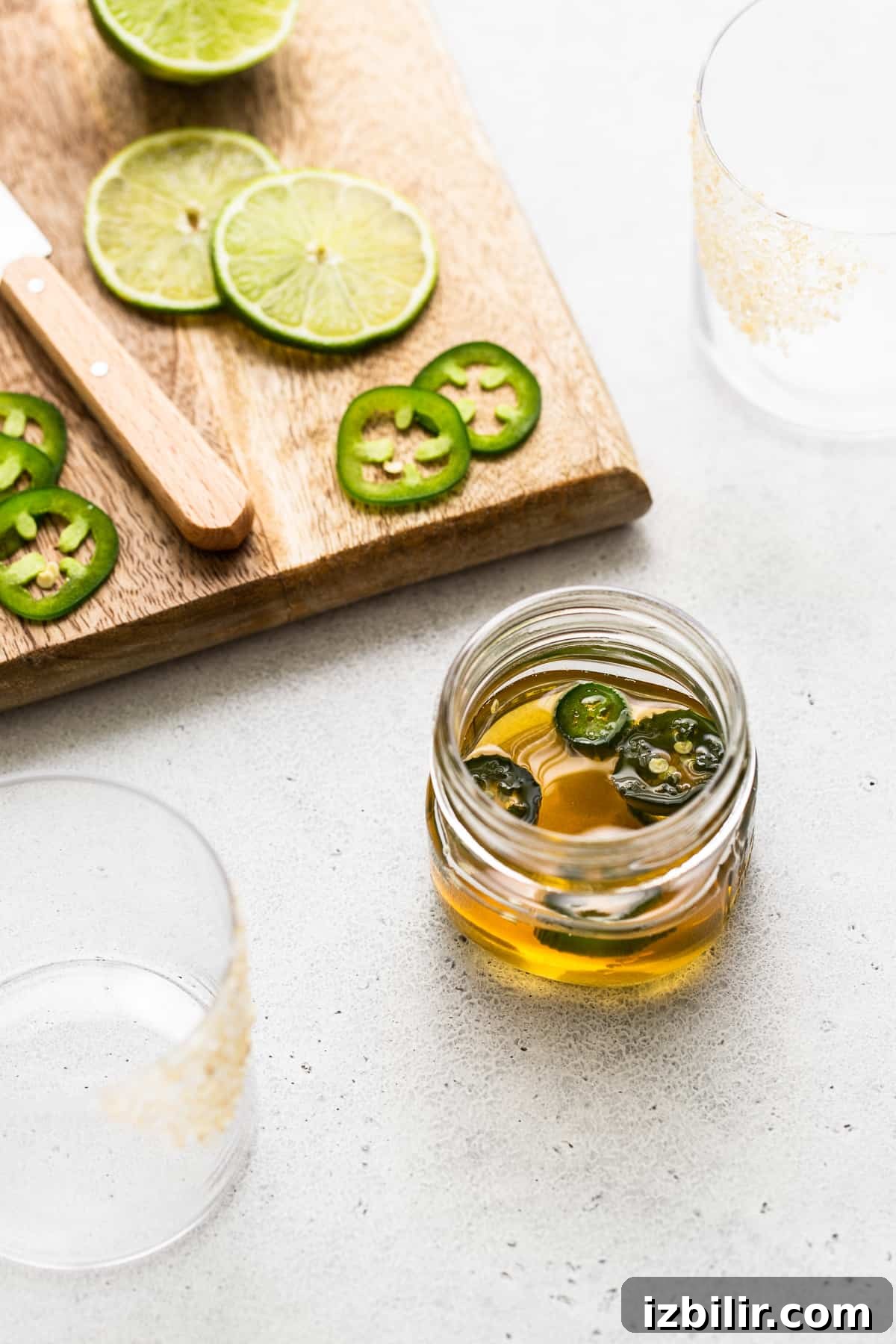 Spicy simple syrup in a jar.