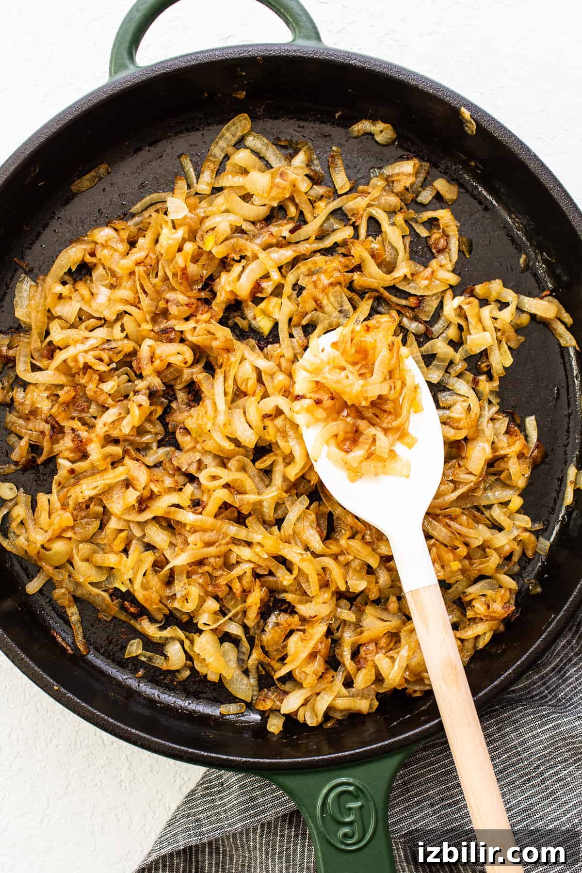 Caramelized Onions Recipe: Sweet, Golden and Versatile 2 Browned caramelized onions in a skillet