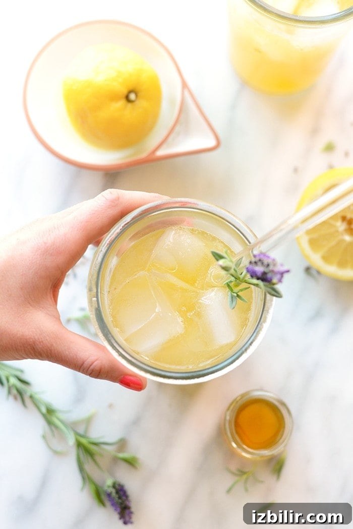 Honey Lavender Lemonade with ice