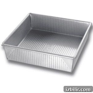 An aluminum coffee cake pan.