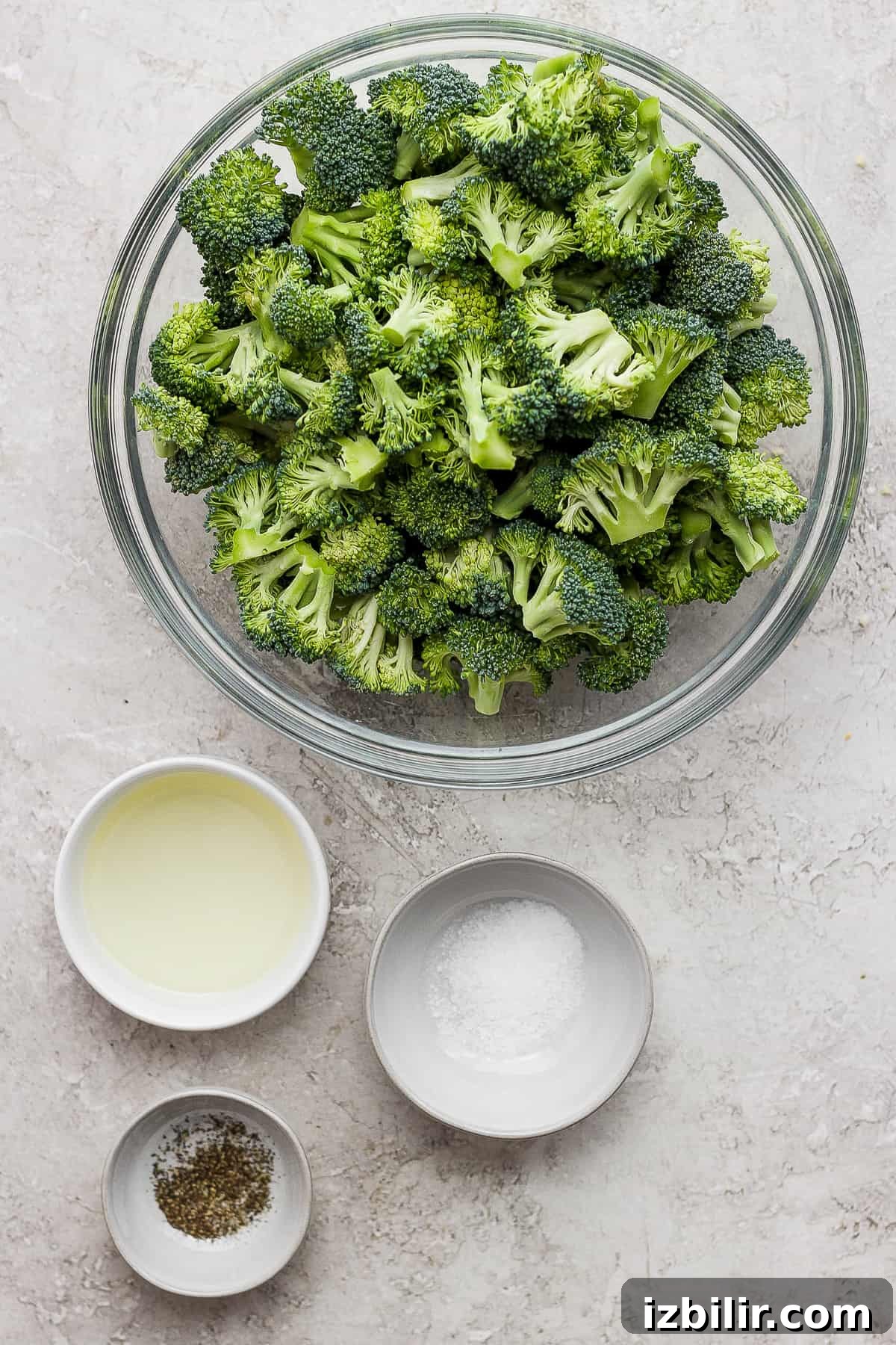 Smoky Grilled Broccoli with Garlic and Lemon 3 a bowl of broccoli and two bowls of milk.