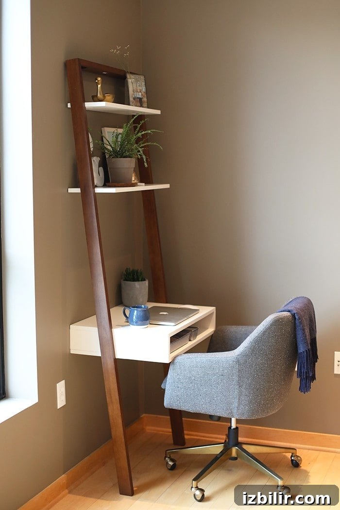 Workspace Tour: Welcome Home, DaFunkShow 5 This amazing ladder desk is the perfect workspace for a small space and super reasonably priced at West Elm!