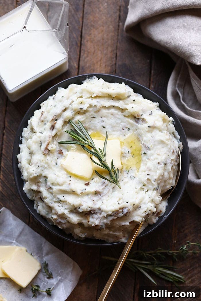 mashed potatoes in bowl