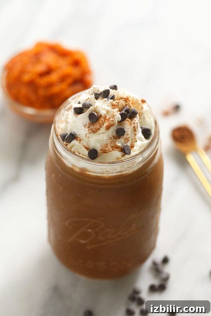 Pumpkin pie smoothie in jar PUMPKIN PIE SMOOTHIE IN JAR