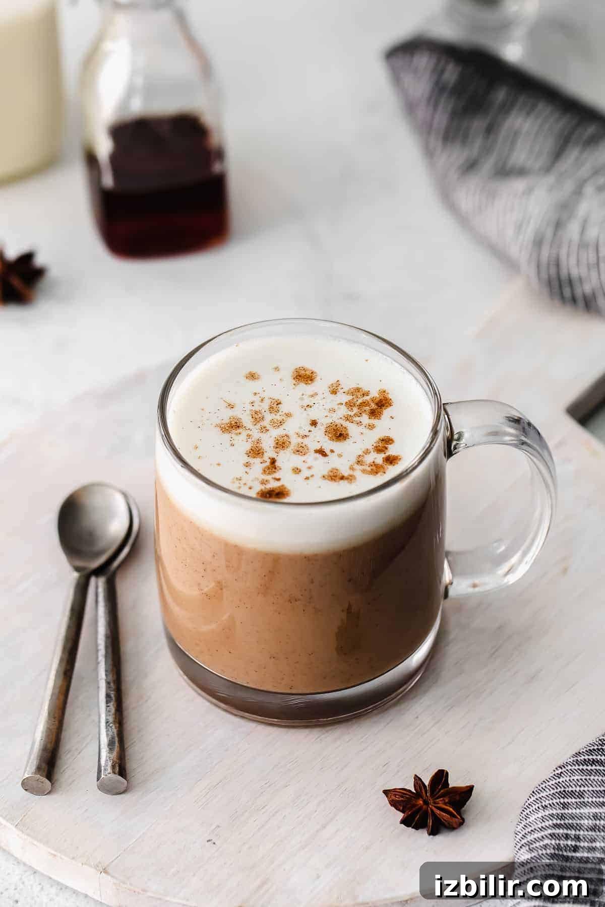 chai tea latte in mug