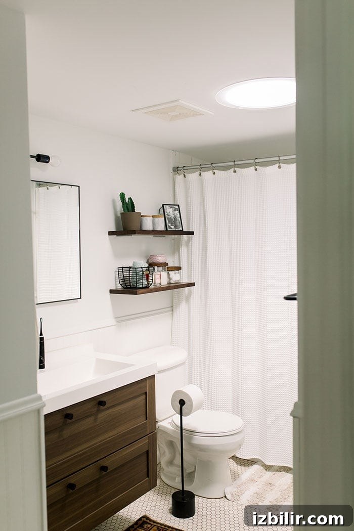 Bright Master Bedroom Tour and VELUX Skylights Giveaway 4 img 67065 3