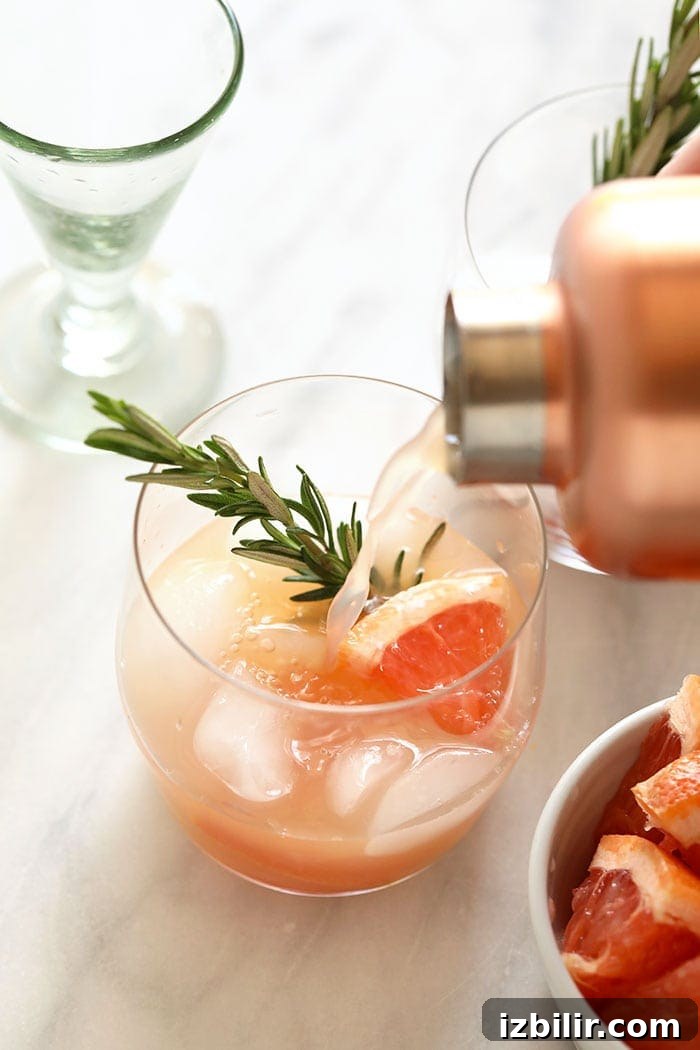 Pour greyhound cocktail into a glass