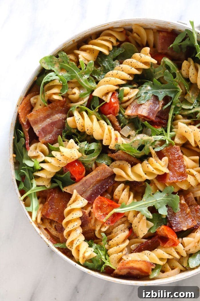 Healthy BLT Pasta healthy BLT pasta in a skillet