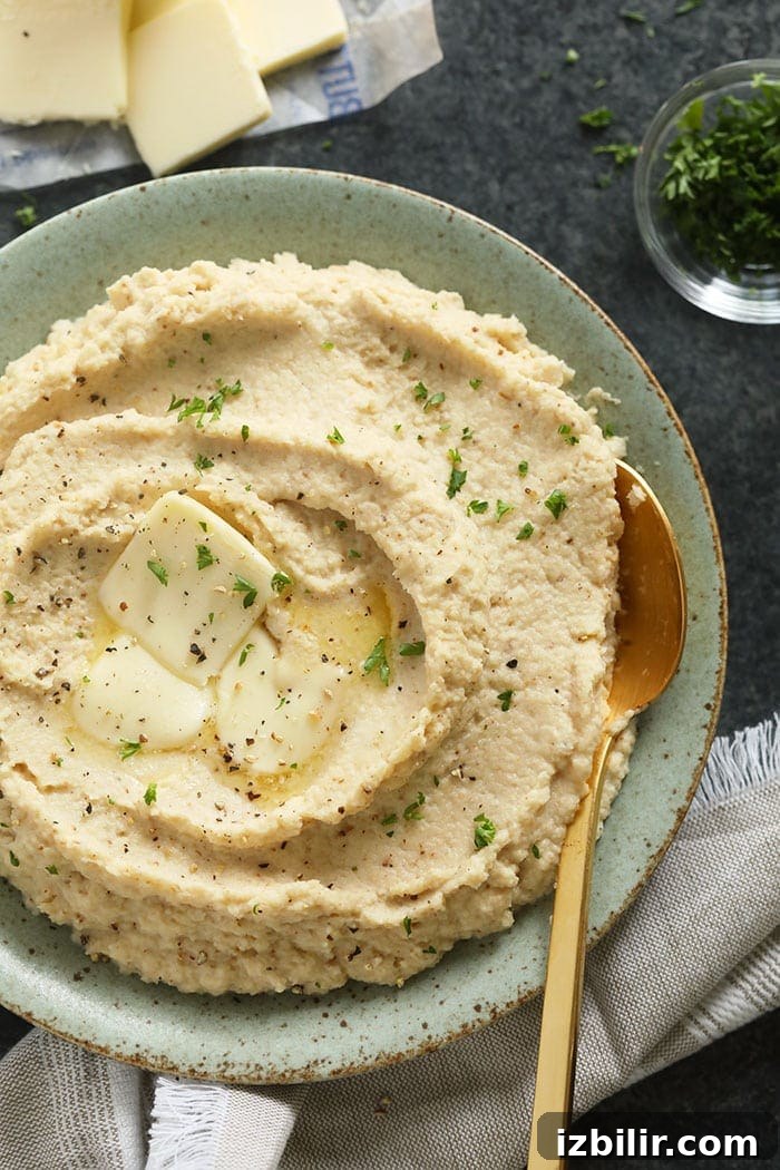 Cauliflower mashed potatoes in a bowl