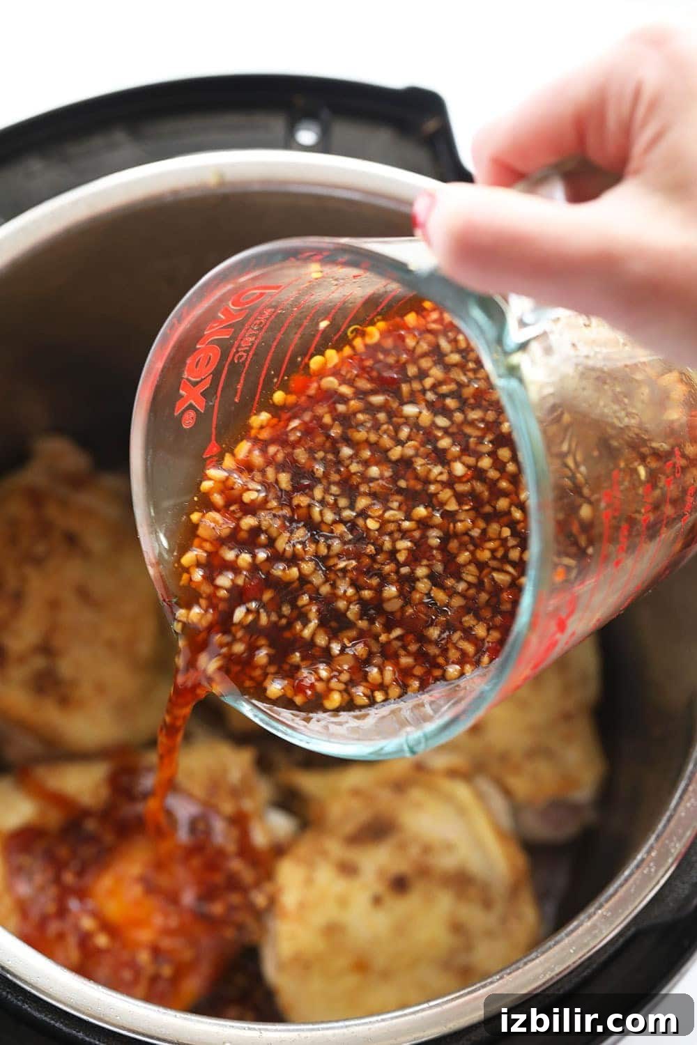 Honey Garlic Sauce honey garlic sauce in jar