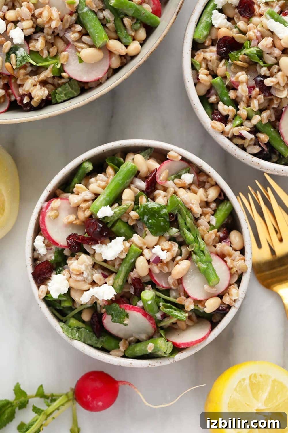 Farro salad in a bowl 