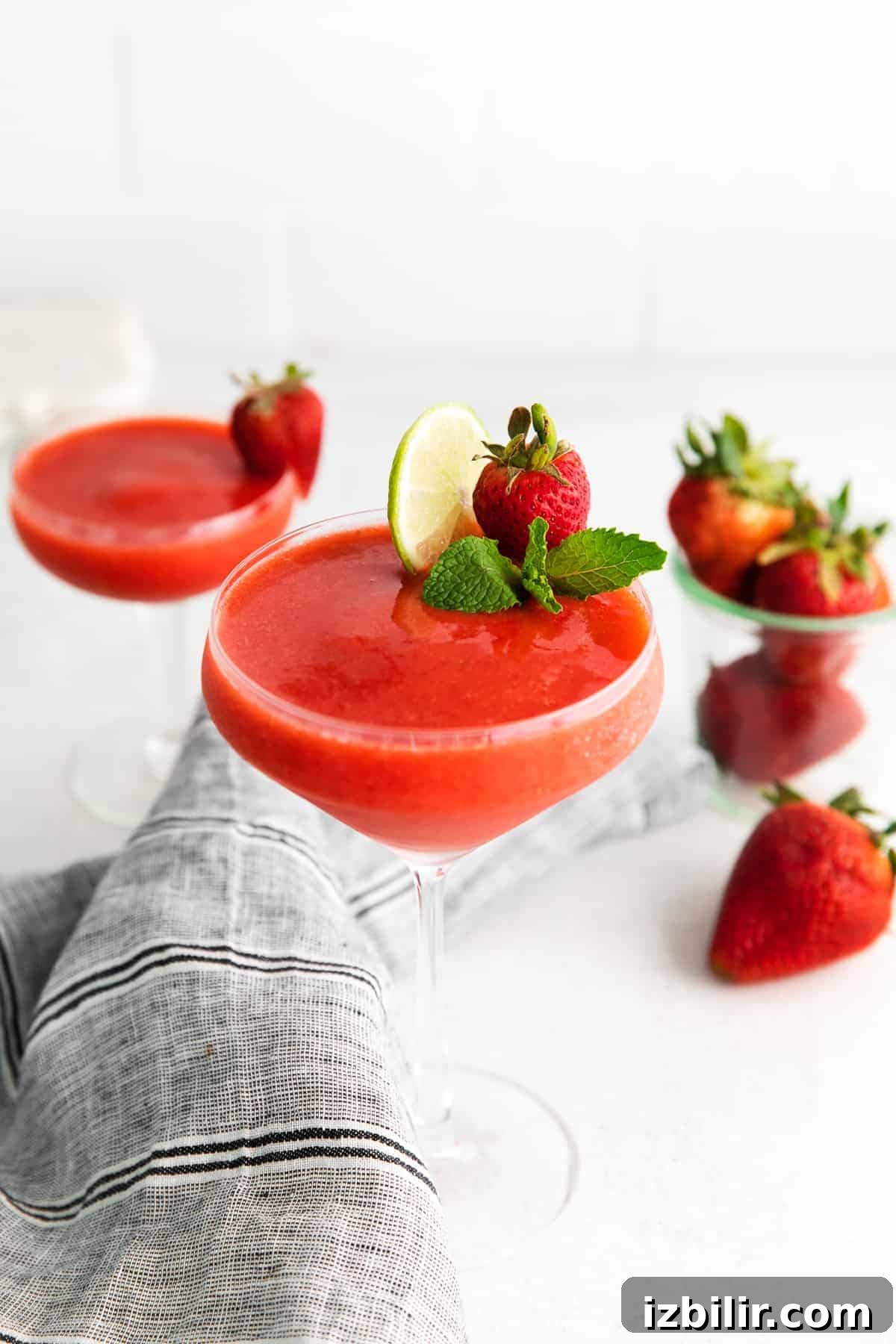 Blend up your own strawberry daiquiri recipe at home strawberry daiquiri with lime and fresh mint