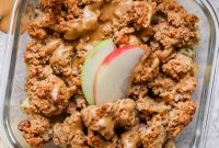 High-Protein Apple Crisp Recipe with Cinnamon Oats